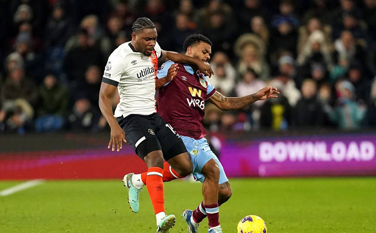 九游娱乐app下载-热刺连胜停步，主场失利遭遇颓势